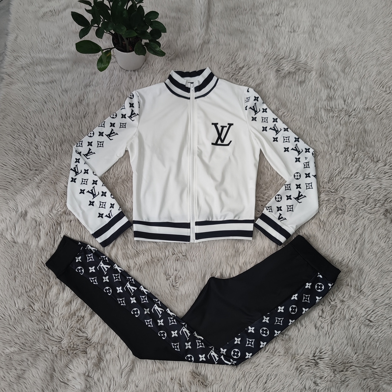 Louis Vuitton Tracksuit Wmns ID:20261003-160